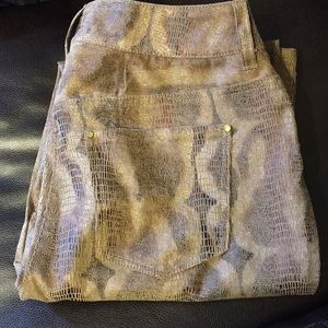 Chico’s So Slimming leopard style Missy pants